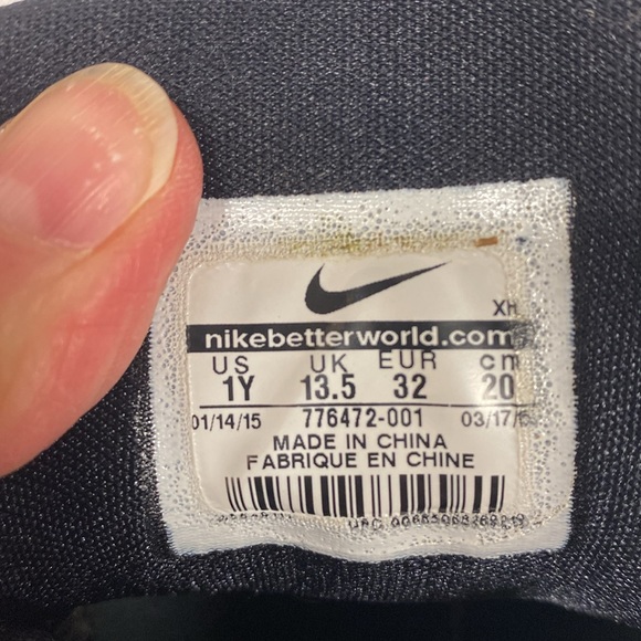 Nike Zoom LeBron James Solider 9 Black Basketball Shoes 776472-001 boys size 1 - Picture 8 of 8